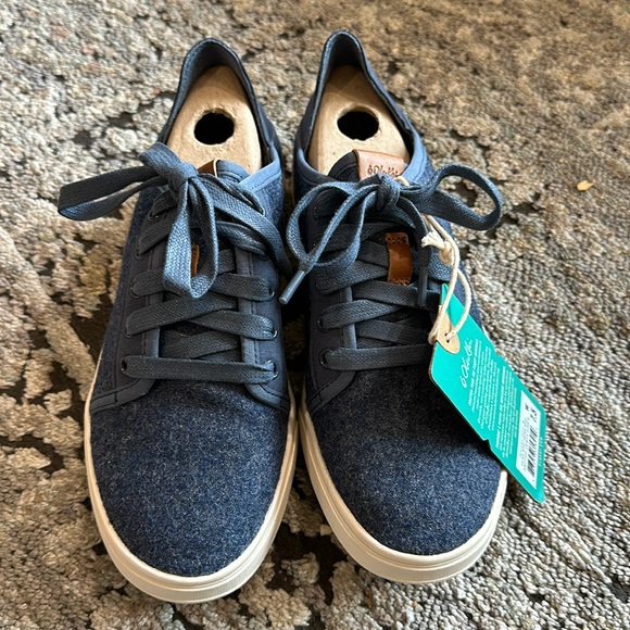 OluKai Shoes - NWT Olukai Pehuea Li Hulu shoes